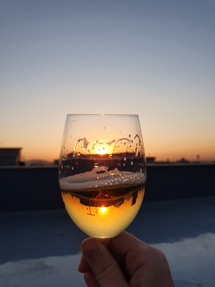 옥상에서 캠핑 기분내요 (빠질수없는.맥주)