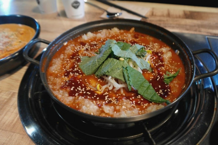  건대 닭발 맛집 맛있게 매운 닭발먹은새우 추천해요