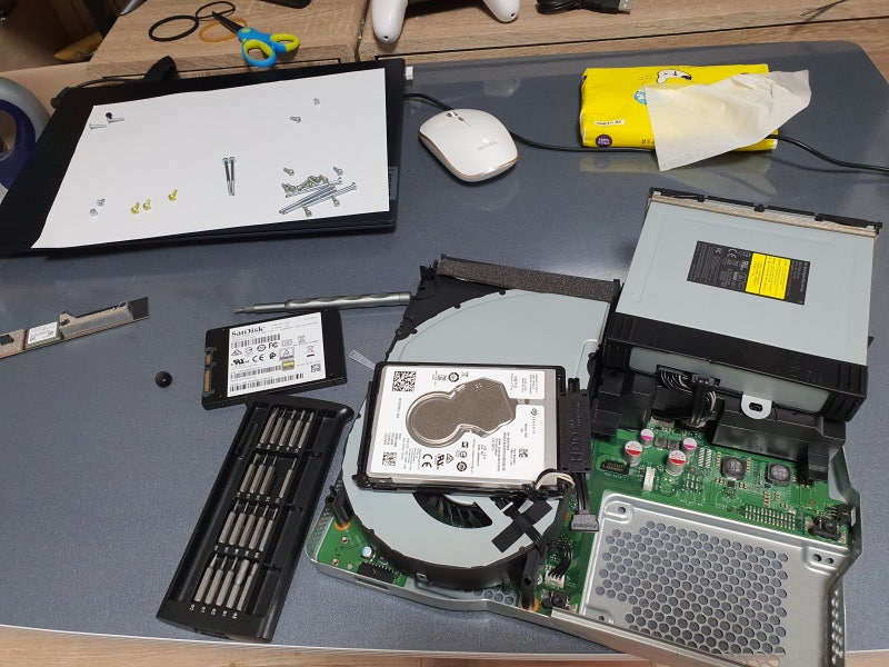Xbox One X 내장 하드 SSD로 교체하기 a2
