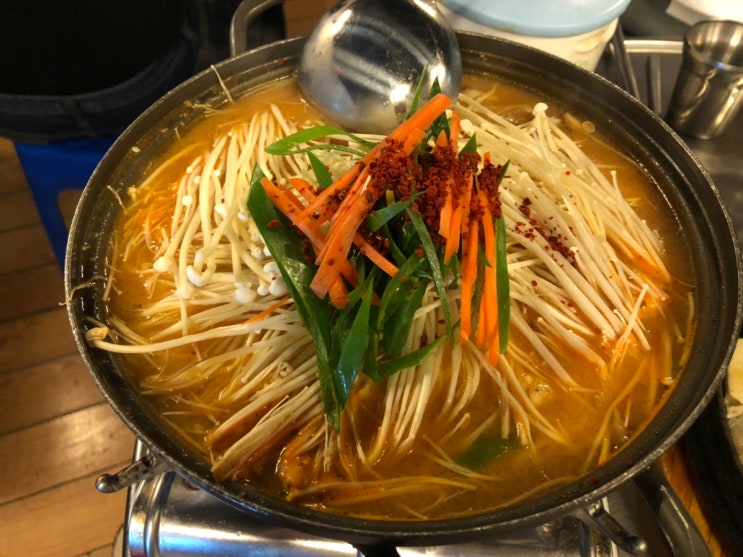  [노량진] 삼겹두부김치볶음 & 버섯전골 "오감만족"