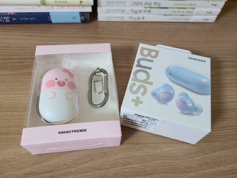 갤럭시 버즈 플러스 케이스 어피치 장착, 짱귀욥♥