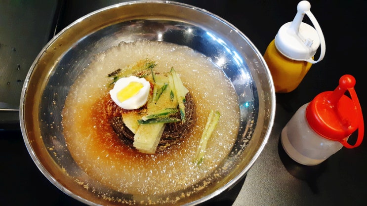올해 첫 냉면은 마리오 아웃렛에서 얼음이 가득한 육수 물냉! 올해 첫 냉면은 마리오 아웃렛에서 얼음이 가득한 육수 물냉!
