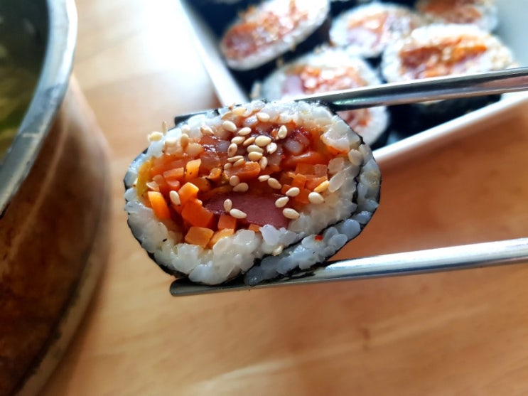  오늘같은 날은 김밥이 최고지요