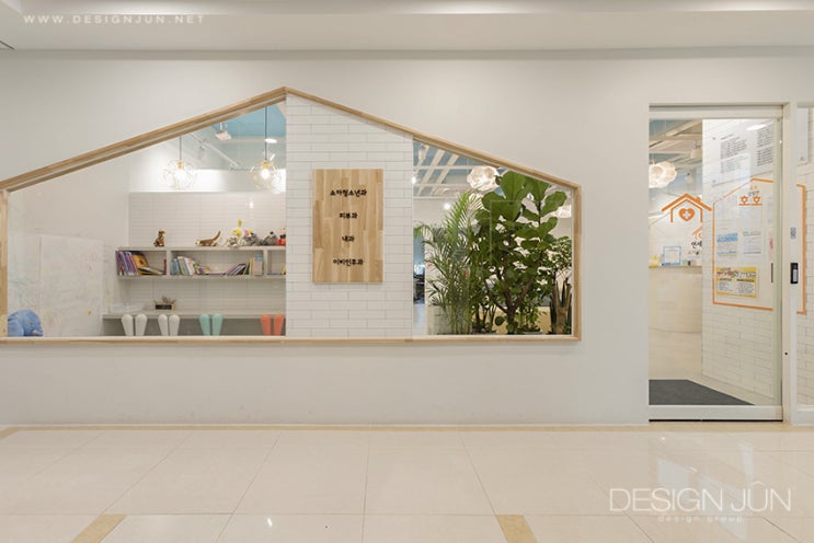  집처럼 편안하고 아늑한 느낌의 소아청소년과 인테리어 [디자인준/DESIGN JUN]