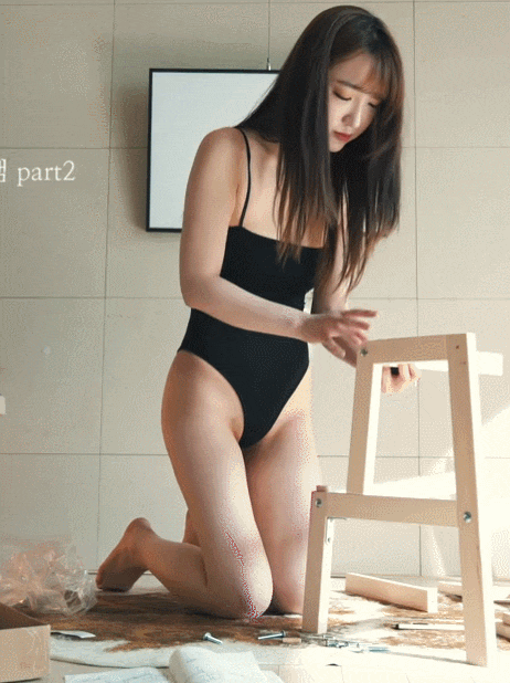 하이레그 수영복 입은 이케아 조립녀 하이레그 수영복 입은 이케아 조립녀