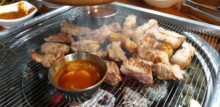 군포 산본 고소한 육즙 가득 제주 흑돼지 맛집 단골 식당