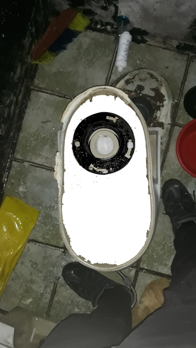  강북구 수유동 가게 변기에 안약통이 언제 어디든 변기 막힘 막힘없이 뚫는 업체