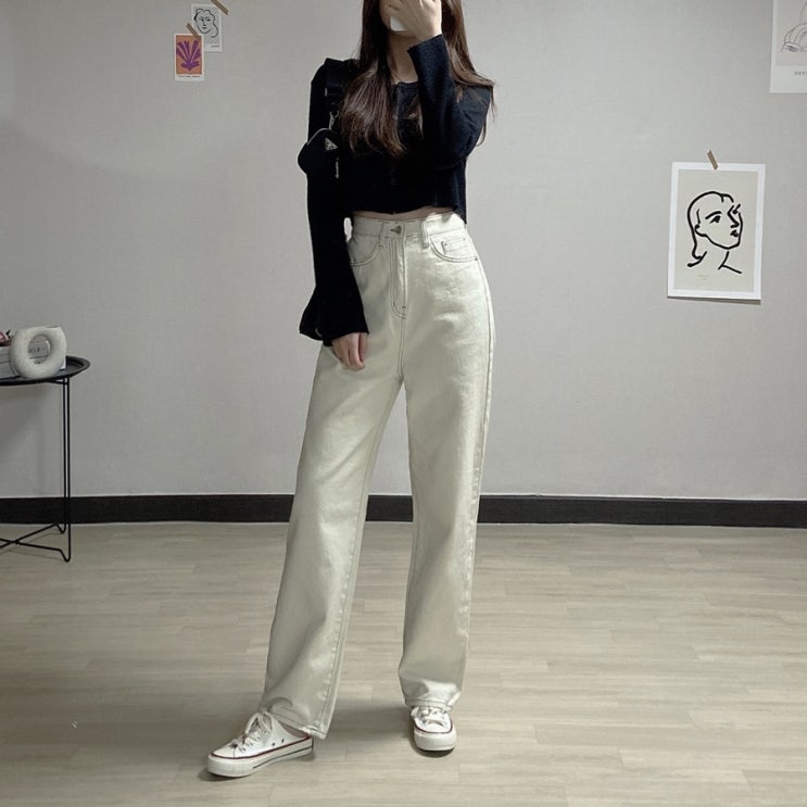  20대 여자 데일리룩 니트크롭가디건 하이웨스트 와이드팬츠