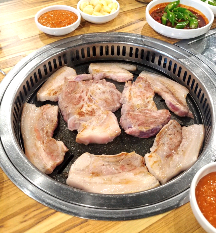  제주시 연동 한우&흑돼지 전문점! 도민 무료메뉴(김치찌개,차돌된장찌개,스지탕) 할인 쿠폰 정보!