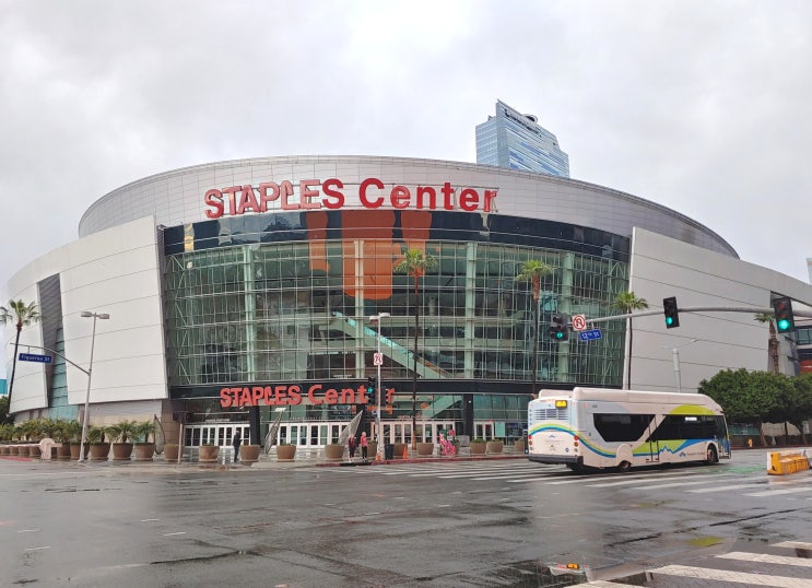  코로나19와 NBA 리그 중단, LA 스테이플스 센터 직관 실패 후기