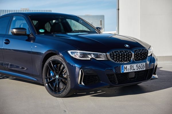 THE 3 – BMW NEW 320i 출시