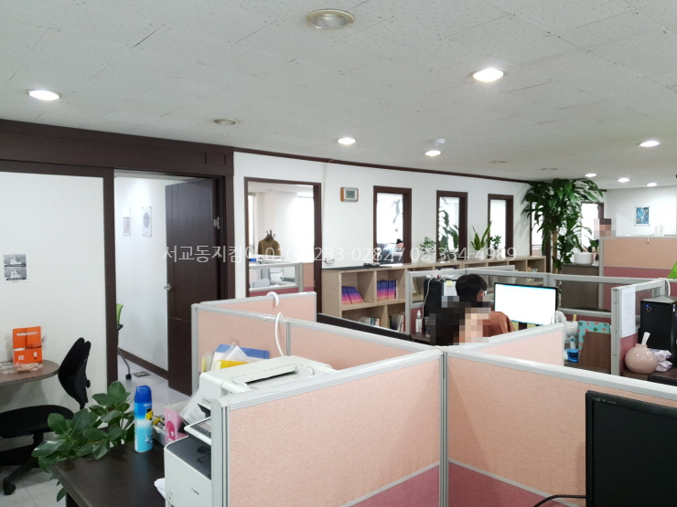  홍대역 인근 서교동 40평대 사무실 주차 3대 가능
