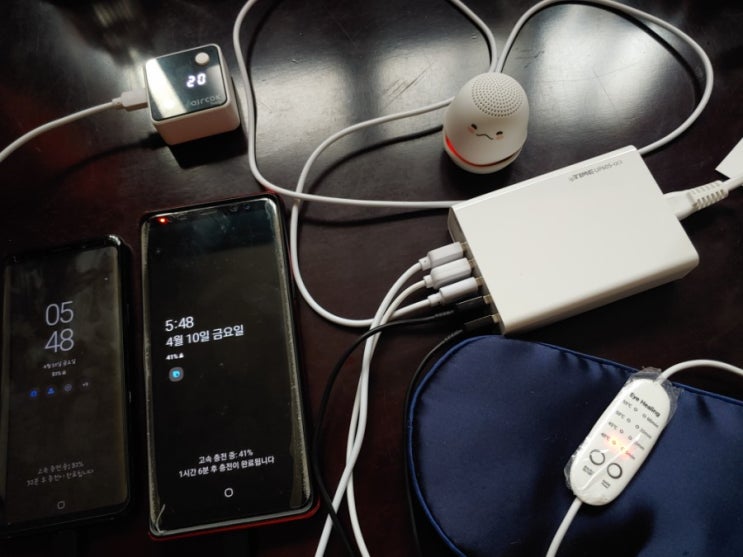 멀티 고속충전기 ipTIME UP605-QC2 고속충전은 2대, USB 충전 5대 지원하는 멀티충전기 멀티 고속충전기 ipTIME UP605-QC2 고속충전은 2대, USB 충전 5대 지원하는 멀티충전기