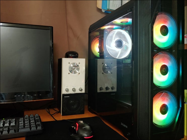  화려한 RGB가 돋보이는 PC케이스 잘만 N5 TF