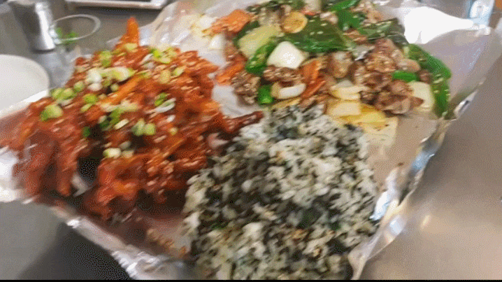  인덕원역 인덕닭발에서 닭발과 닭똥집을 털어봤습니다.