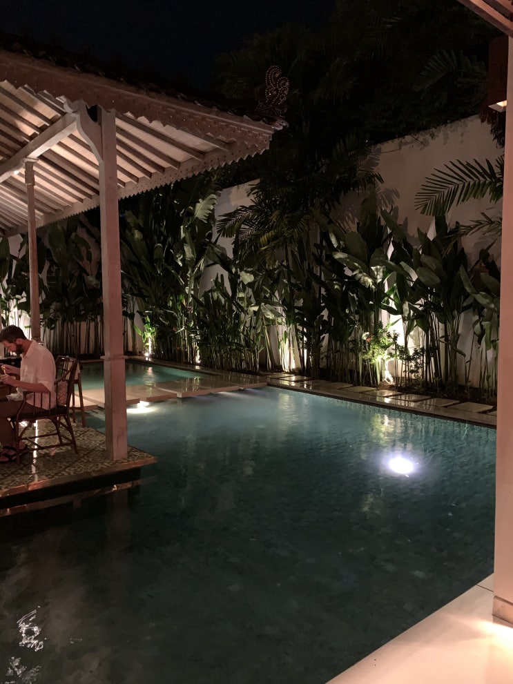 [발리여행] 스미냑 #1_밤부 레스토랑