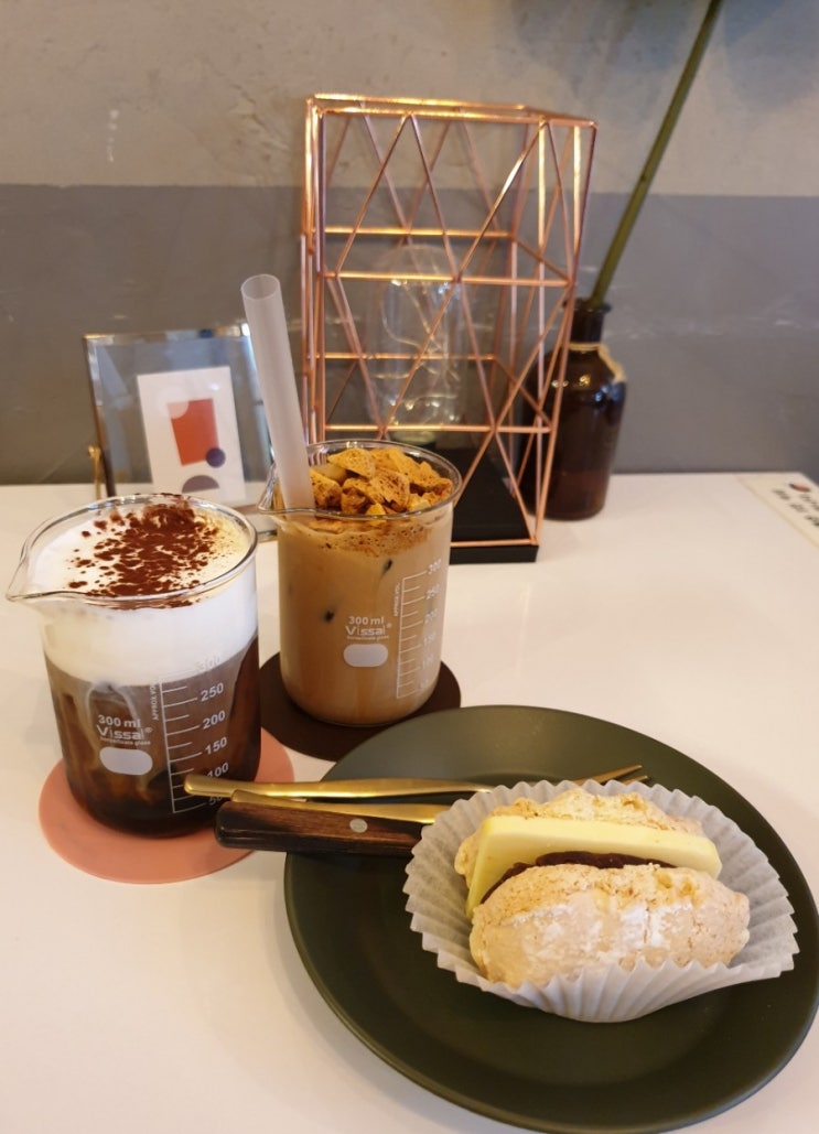  사가정 / 면목역 카페 가격이 저렴하고 수제 마카롱으로 유명한 서일대 카페 레블
