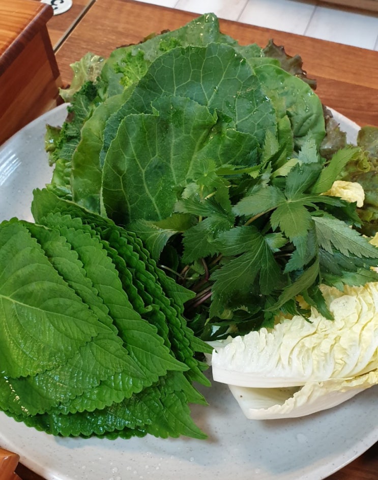 산본 맛집 삼겹살이 생각날 땐 오색 쌈밥