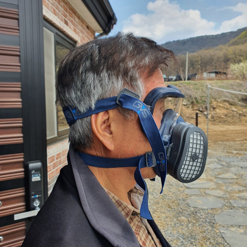 방독마스크는 농약칠때 꼭 사용하세요