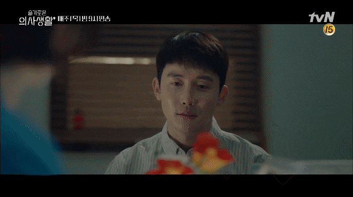  [드라마 인물] 슬기로운 의사생활 안치홍 (김준한 나이/키/결혼)