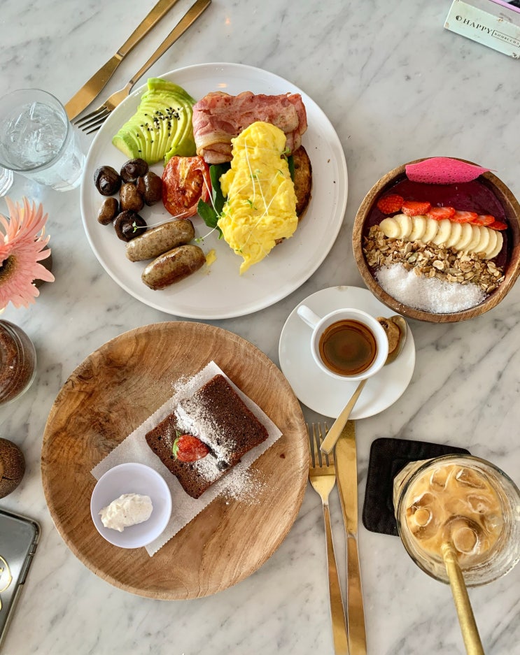 [발리여행] 스미냑 #2_알릴라 스미냑 수영장, 커피 카르텔, 스미냑 투어