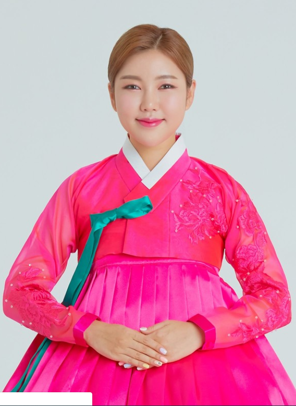  송가인에 대한 루머 성형설 엄마무당설에 대해 알아봐요