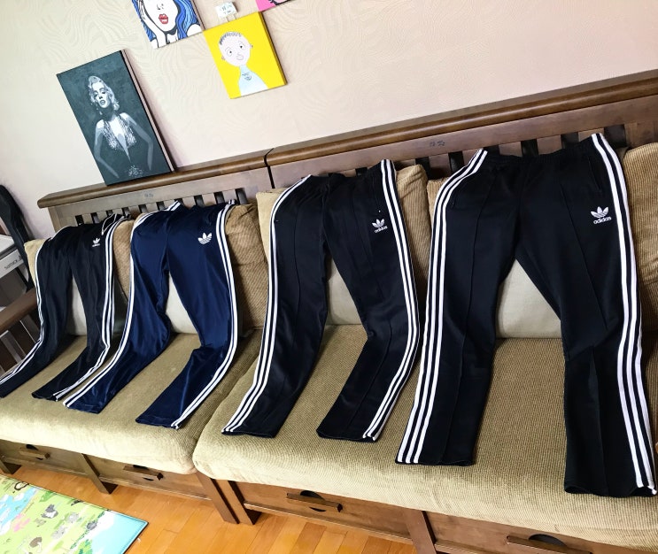 지인들이 옷좀 갈아입고댕기라고 함. 지인들이 옷좀 갈아입고댕기라고 함.