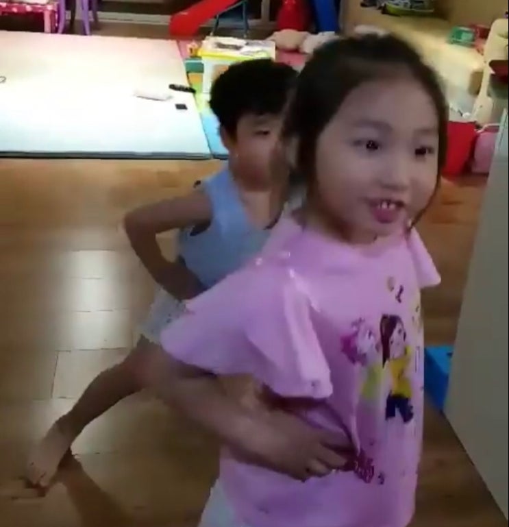 슬쌍디아빠 과거로의 산책(2018.04.12.) 육아일기 FILE 099 / 분신술?