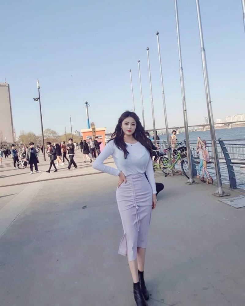58만 팔로워 E컵 일반인 모델 윤정 인스타 근황 : 네이버 블로그
