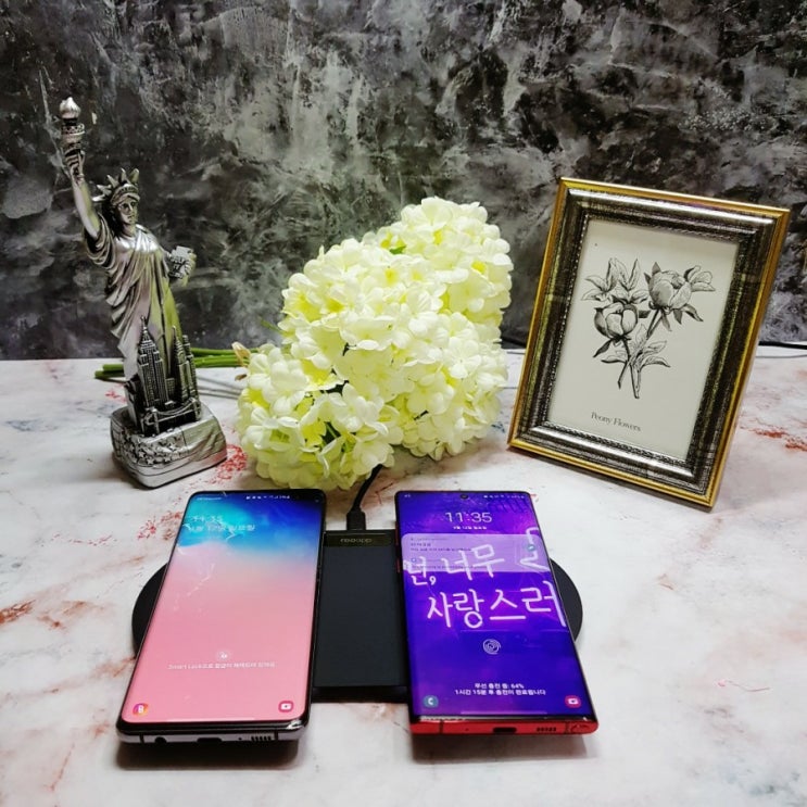  스마트폰 2대 초고속 동시 무선충전의 행복 ㅣ 루앱 고속무선충전기