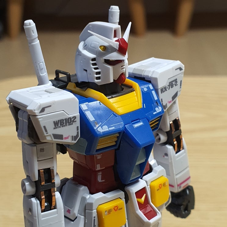 [반다이] RG 퍼스트 건담 RX-78-2 1/144