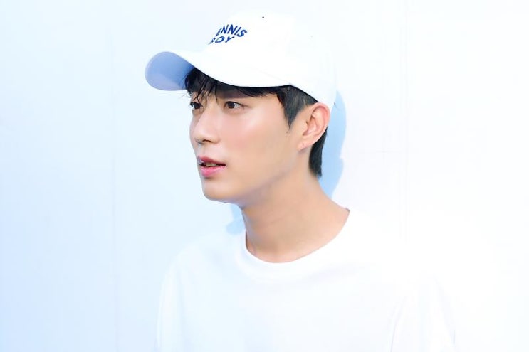  [하이라이트 두준] 윤두준, '현지에서 먹힐까 국내편' 출연 ++(더블유코리아 잡지)