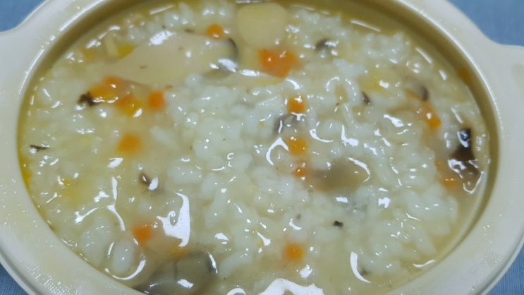  [CJ] GS25에서 1+1 할인중인 비비고 버섯 야채죽, 기본에 충실한 담백한 맛