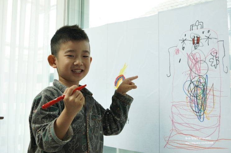  색칠놀이 마음껏 하기! 집콕놀이 재밌게하는 매직롤스케치북