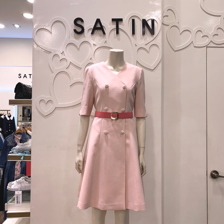  [강추] 샤틴 V넥 진주 버튼 벨트 A라인 원피스 가격은?