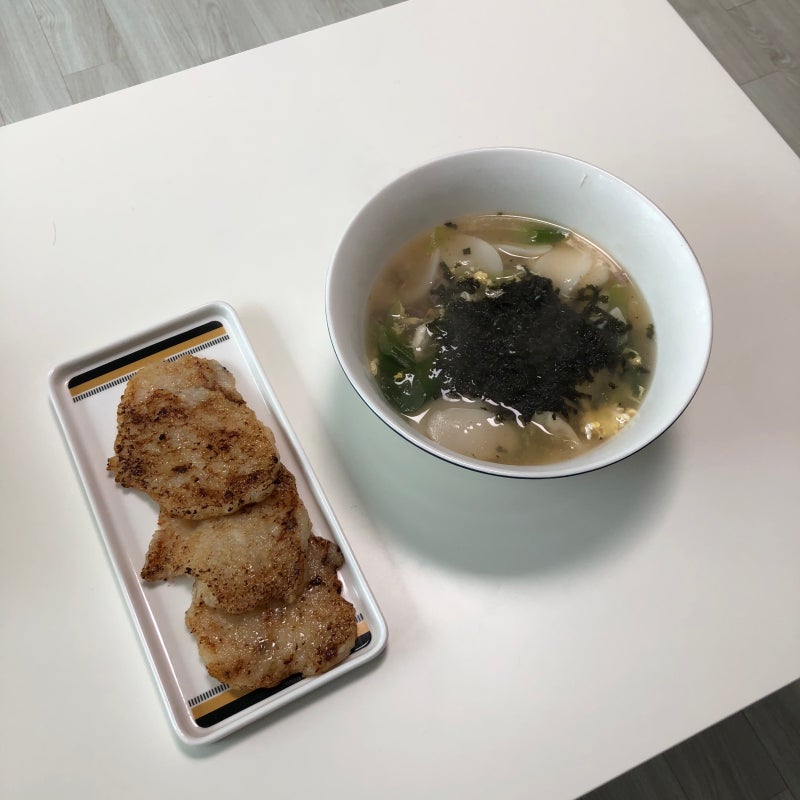 멸치육수 떡만두국 레시피, 쉬운데 진하게 끓이기