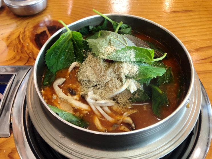  <파주 줄서서 먹는 어죽> 남녀노소 인기 "청산어죽"에서 맛점!