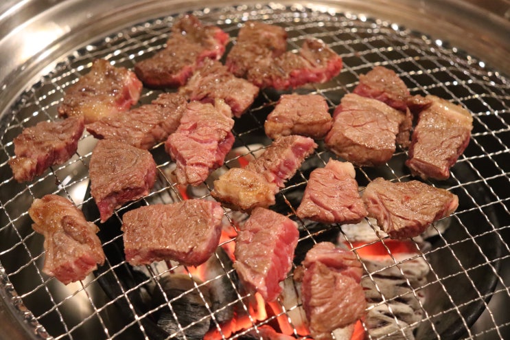  육갑식당::뱅뱅 사거리 맛집/양재역 고기집, 소고기 맛집으로 추천!!