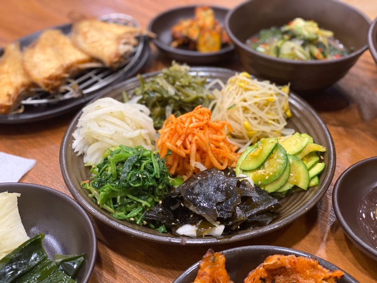  여기가 맛집인 이유? 건강한 밥상 가야 벽산 자연보리밥