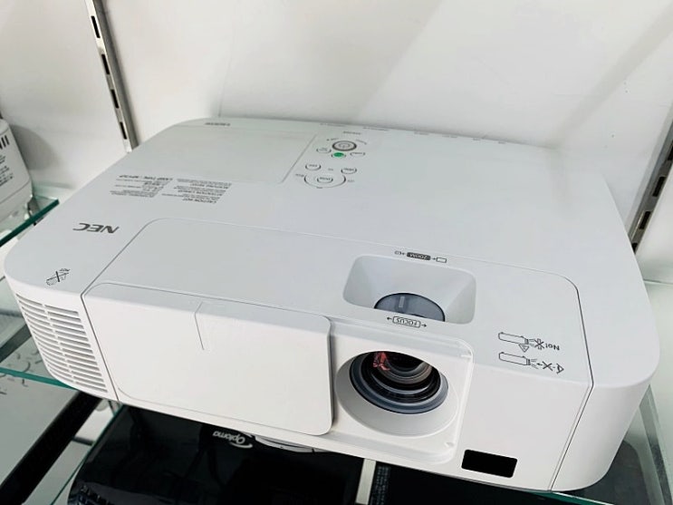  학원중고빔프로젝터 칠판투사 강의실 교육용 설치