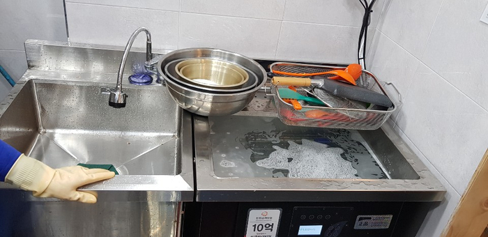  식당식기세척기 인건비 절약하는 비결!