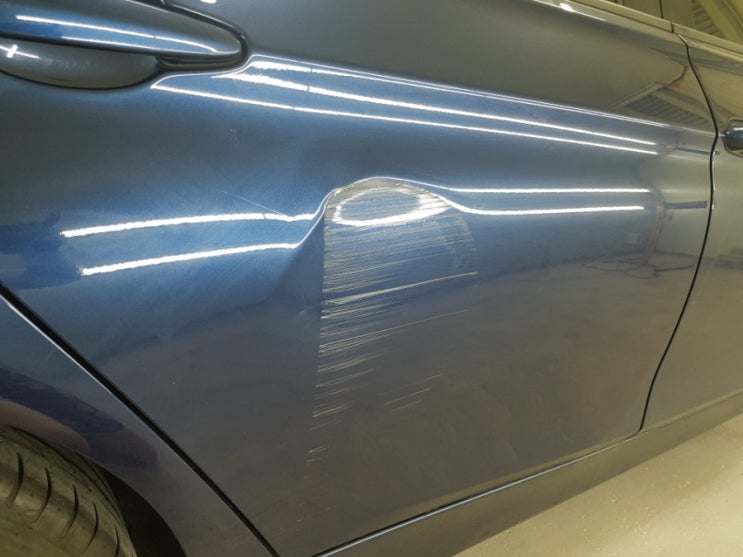  부산 사상구 BMW 자동차외형복원 문짝을 부분도색 하면 안되는 이유