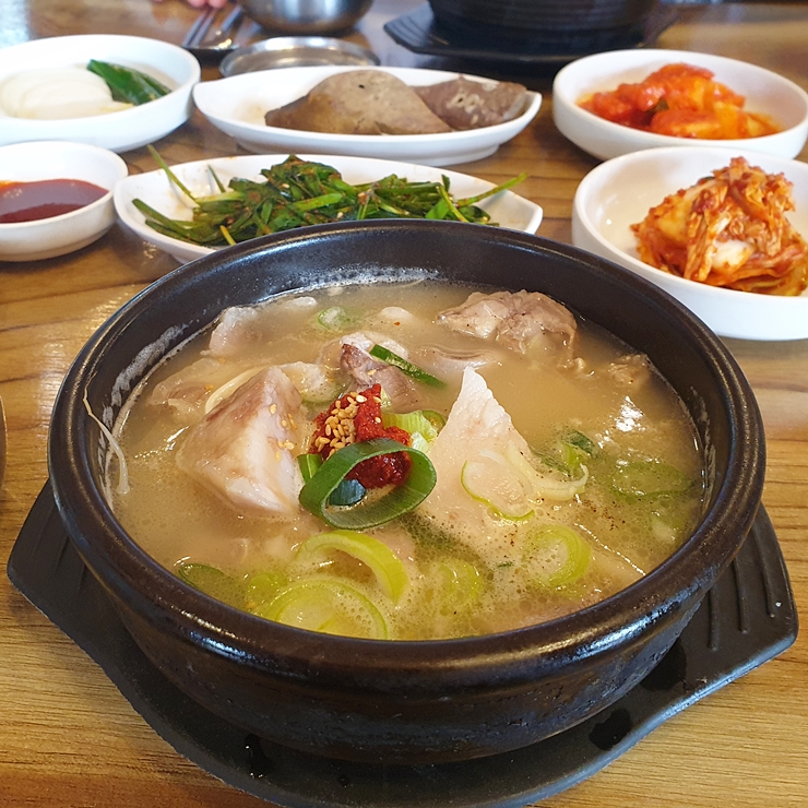  수완지구 신돈지 간만에 맛있는 국밥