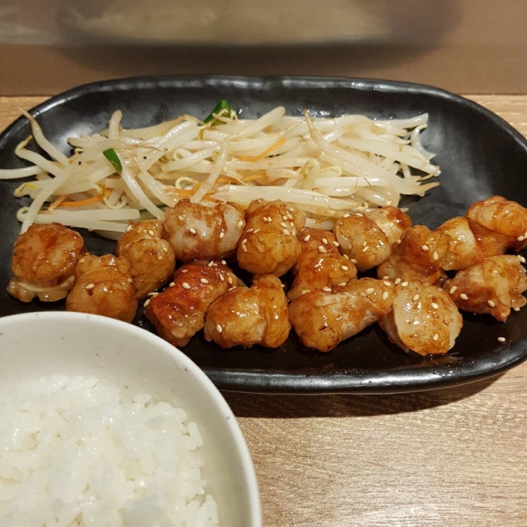  200130-200204 후쿠오카 폭식여행 1,2일차(텐진 호루몬, 잇푸도라멘 본점, 미르히, 금상고로케, 우오베이스시)