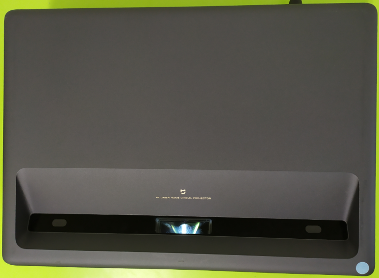  초단초점 4K 프로젝터의 실제 사용기 (LG HU85LA와 샤오미 4k 레이저 프로젝터)