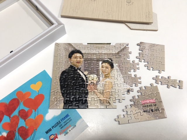  [기념일선물, 셀프인테리어 추천] 결혼사진 인테리어로 주문제작한 폰아티스트 미니퍼즐액자