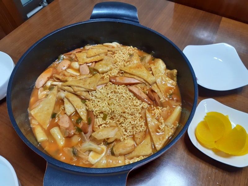 ë–¡ë³¶ì´í™©ê¸ˆë ˆì‹œí