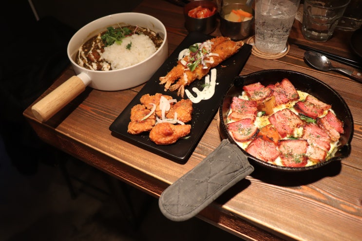  비스트로큐슈::홍대 카레 맛집, 진심 너무 맛있어요 (홍대/신촌 혼밥 추천)