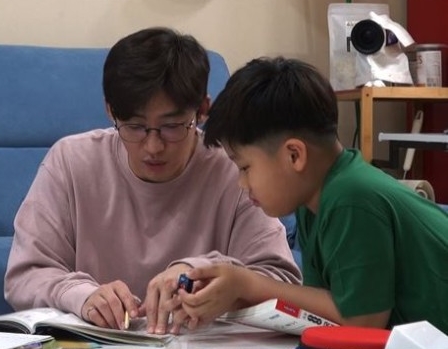 미우새 이태성 10살 아들 숙제 도우미 , 나이 전부인 결혼 사별 이혼 등 정보 정리