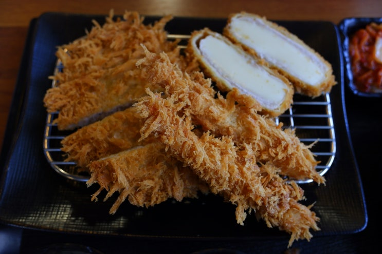  마산 내서 맛집 서가돈까스에서 돈까스와 모밀냉면 졸맛탱